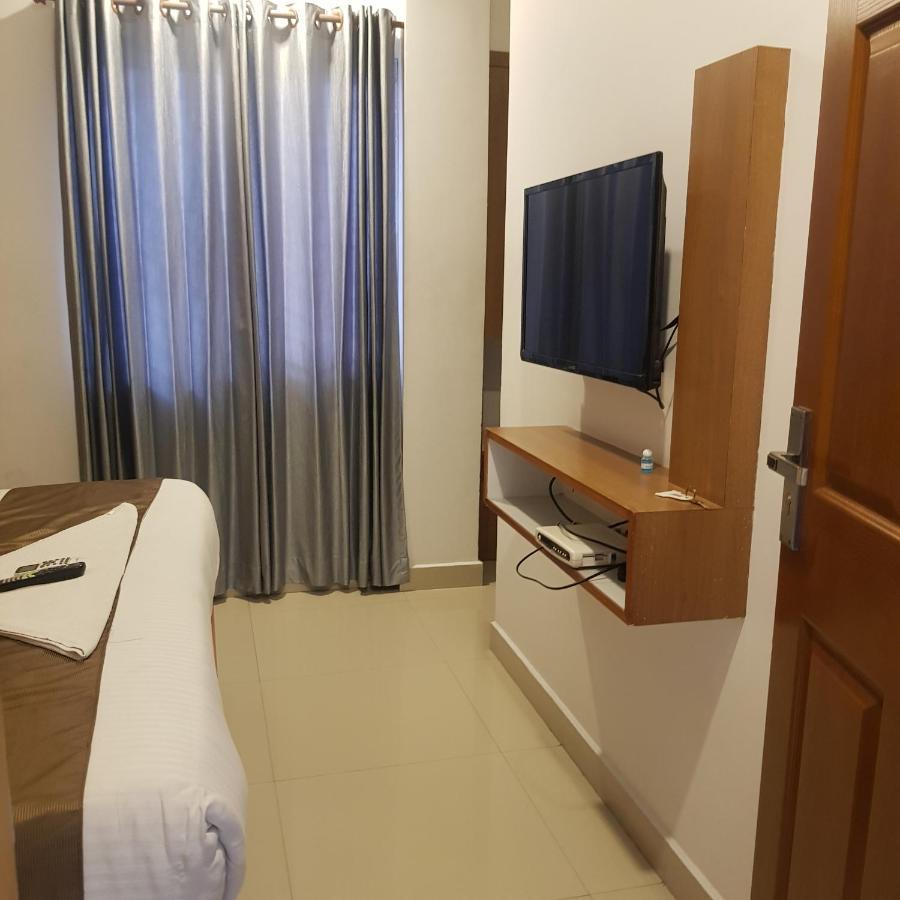The Galaxy Suites Kochi Екстер'єр фото