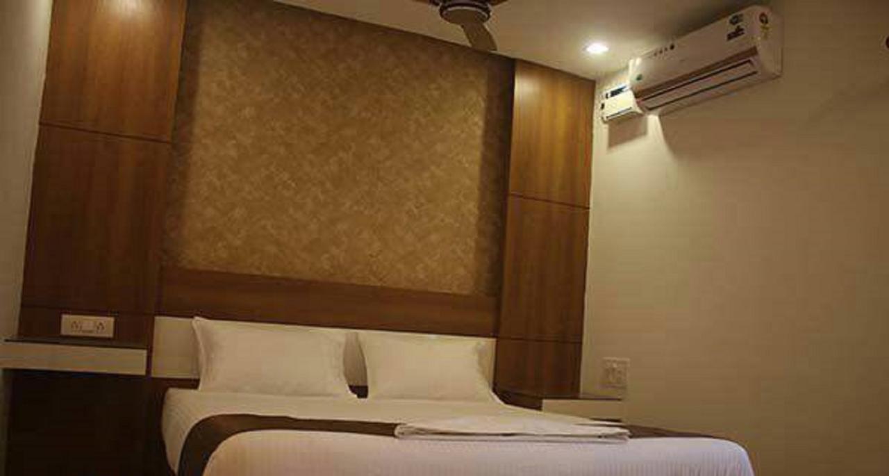 The Galaxy Suites Kochi Екстер'єр фото