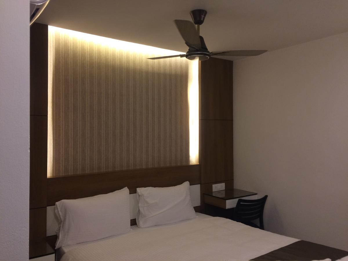 The Galaxy Suites Kochi Екстер'єр фото