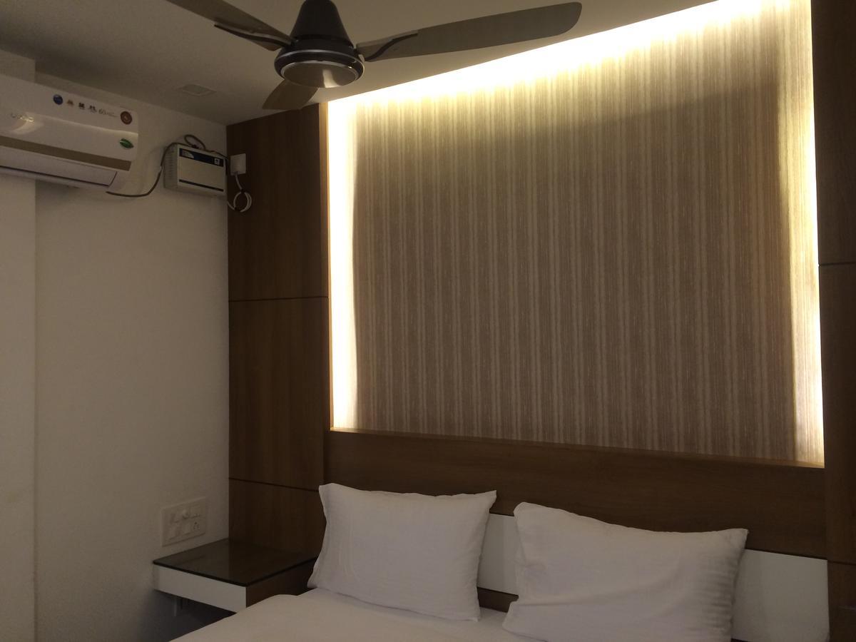 The Galaxy Suites Kochi Екстер'єр фото